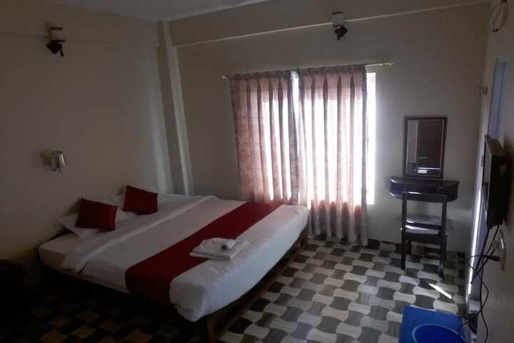 Room 12 of 34