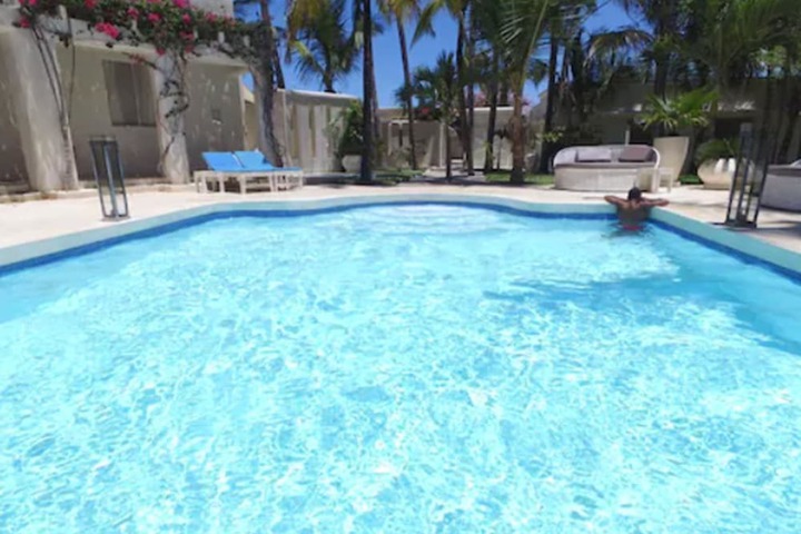 Pool 30 of 61