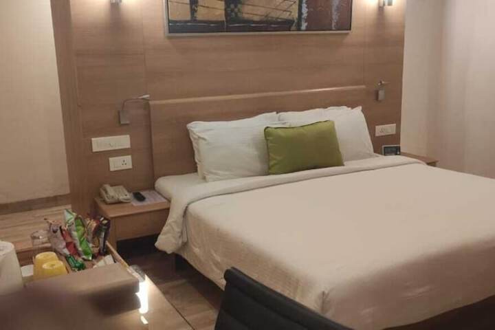 Room 10 of 60