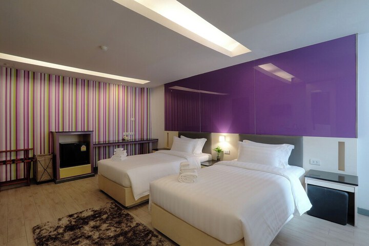 Room 14 of 36