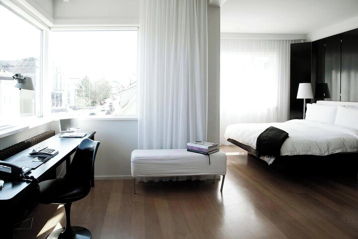 Room 36 of 95