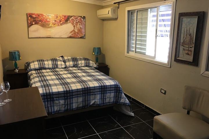 Room 11 of 48