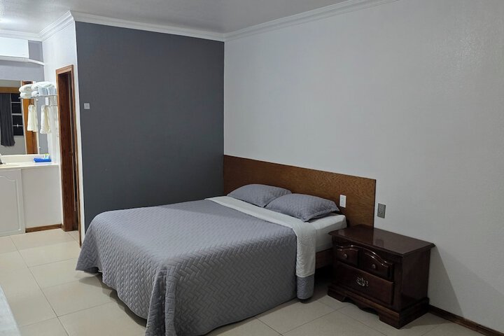 Room 3 of 13