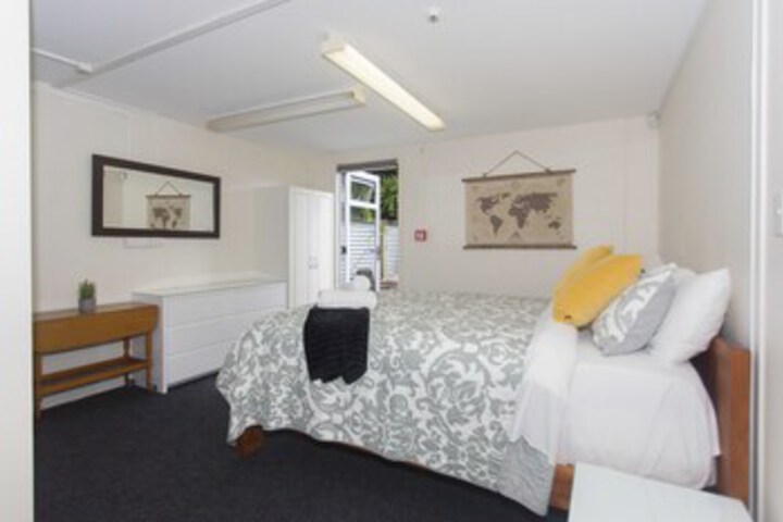 Room 16 of 23