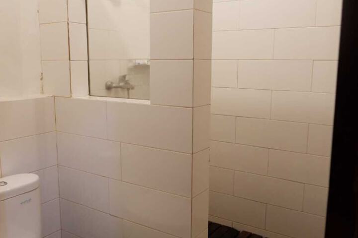 Room 15 of 25