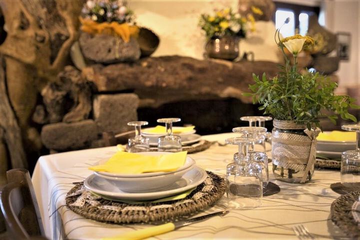 Dining 59 of 103