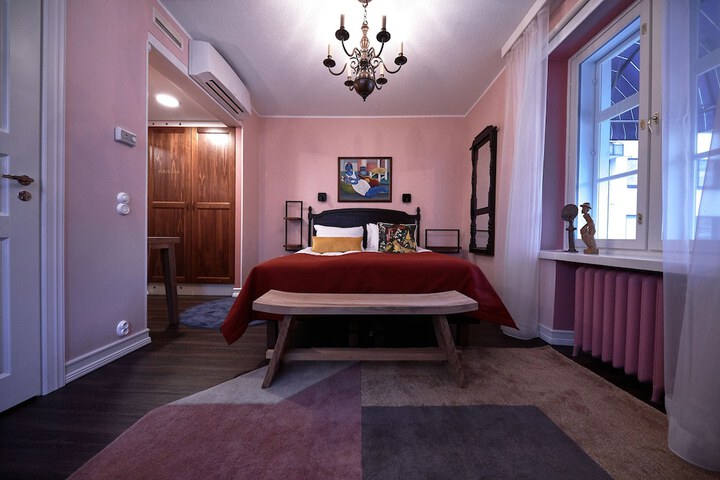 Room 10 of 54