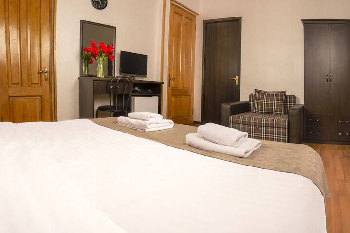 Room 10 of 21