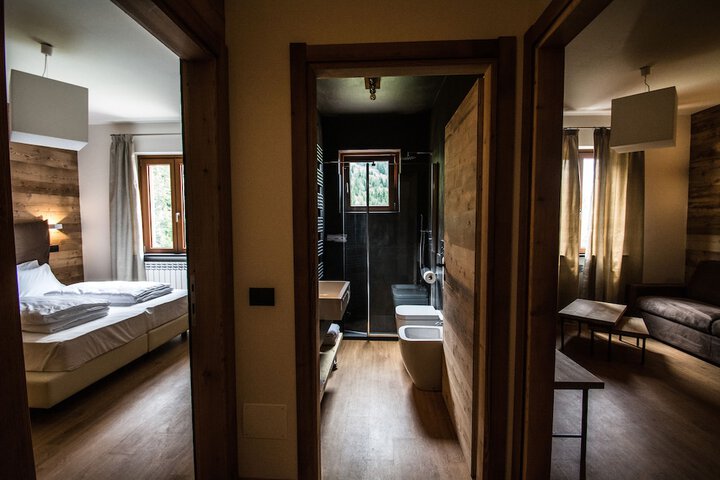 Room 4 of 58
