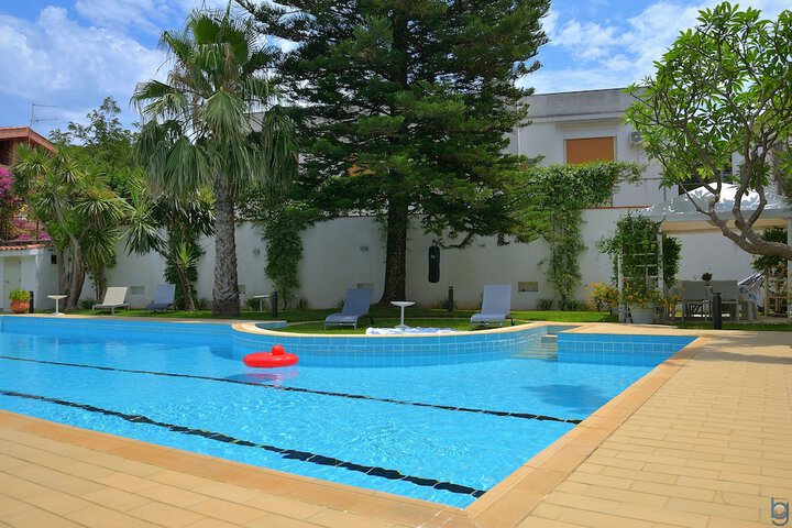 Pool 28 of 56