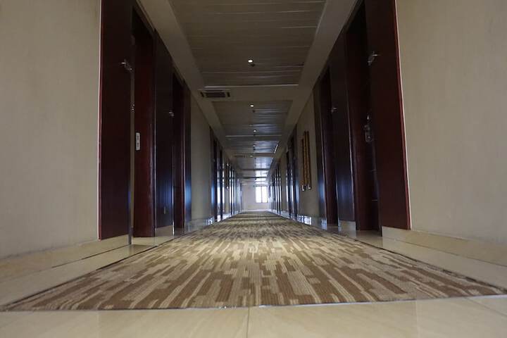 Ballroom/Hall 51 of 60