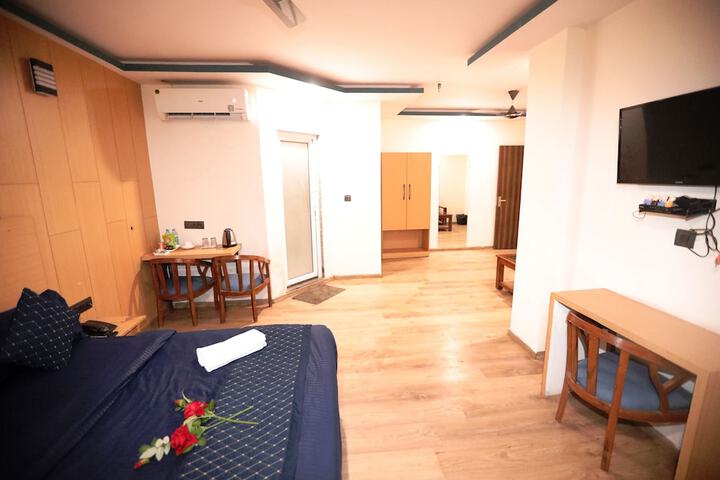 Room 17 of 29