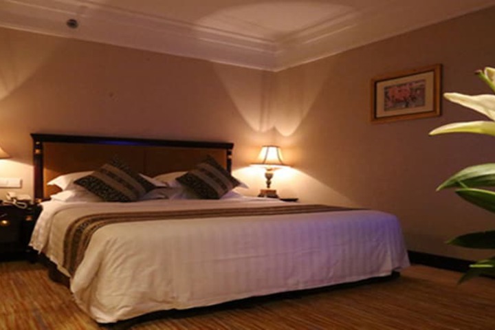 Room 13 of 68