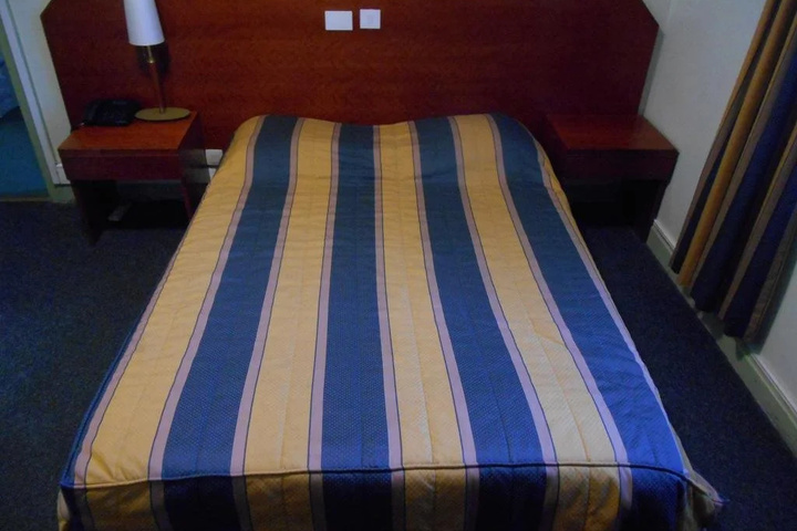 Room 2 of 9