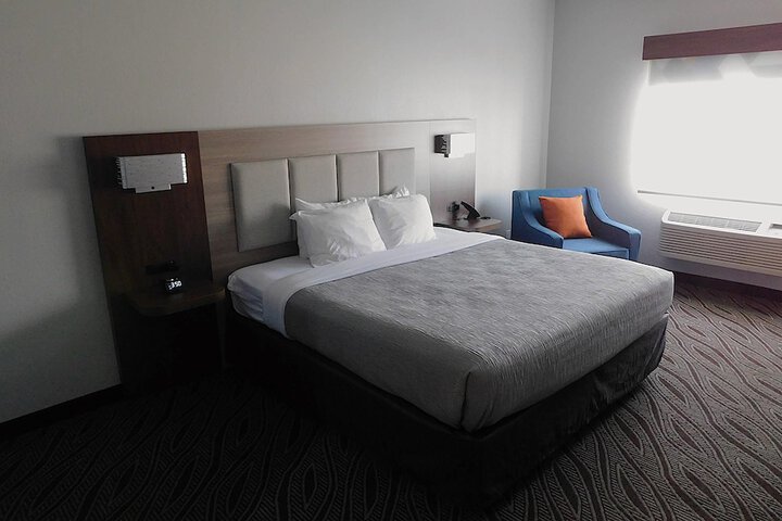 Room 19 of 50