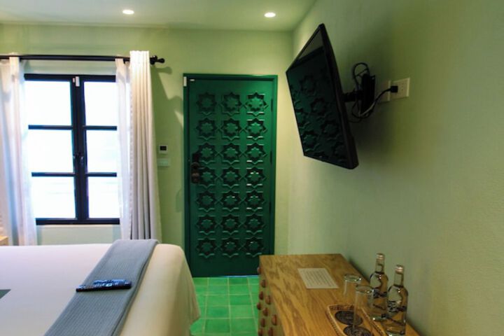 Room 20 of 149