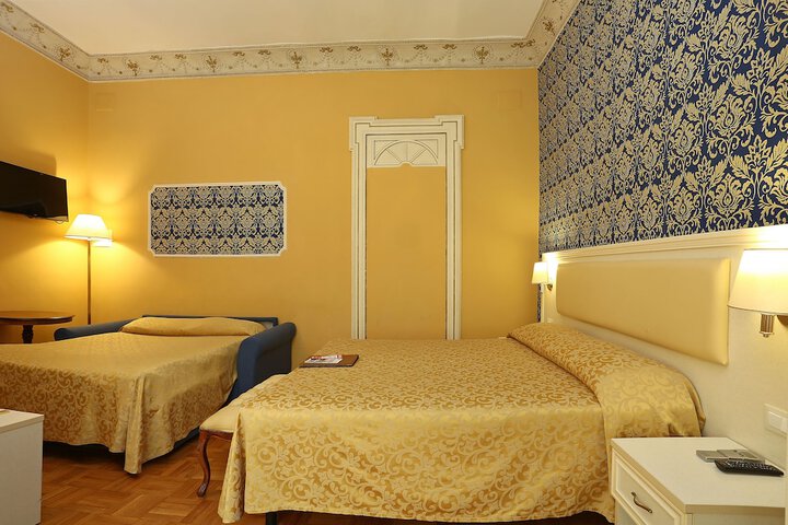 Room 15 of 37