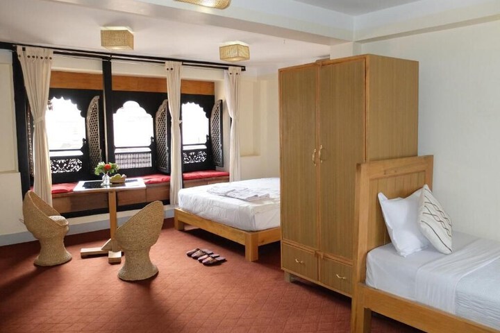 Room 20 of 64