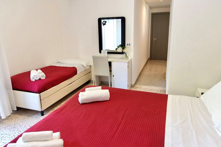 Room 53 of 124