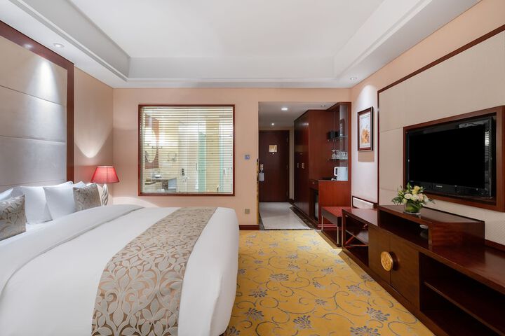 Room 13 of 66