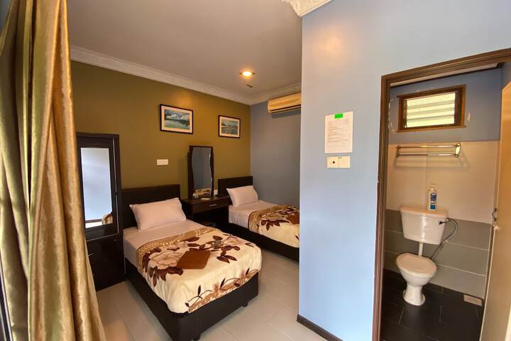 Room 7 of 31