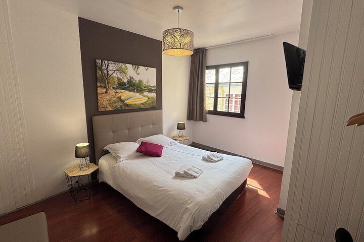 Room 5 of 27