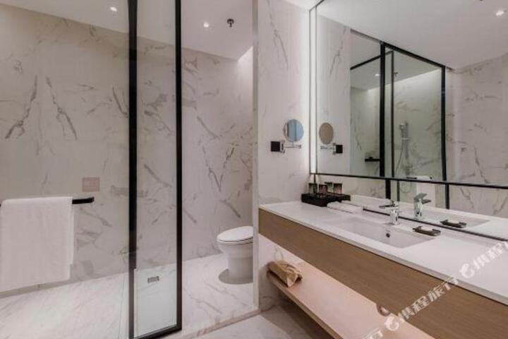Suning Yayue Hotel (Suzhou North High-speed Railway Station Wuyue Plaza Branch)