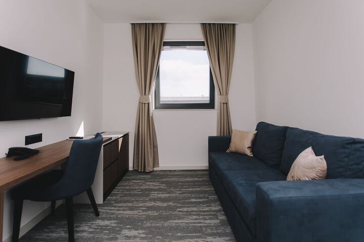 Room 30 of 58
