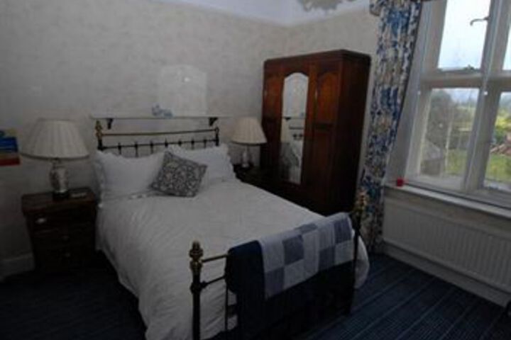 Room 9 of 26