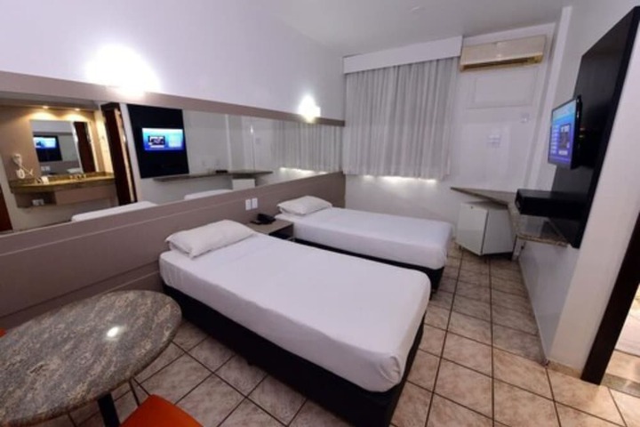 Room 6 of 47
