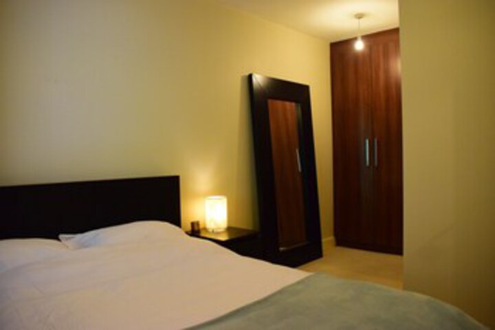 Room 13 of 17