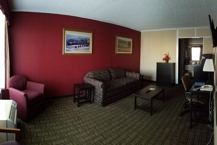 1 King Bed (1 of 10)