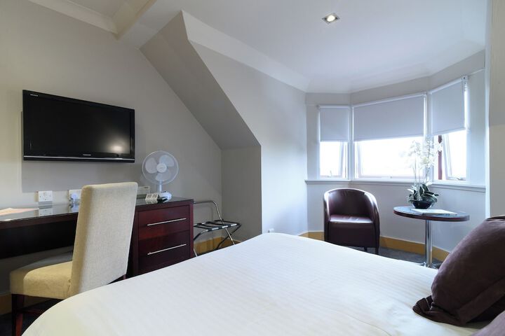 Room 9 of 56