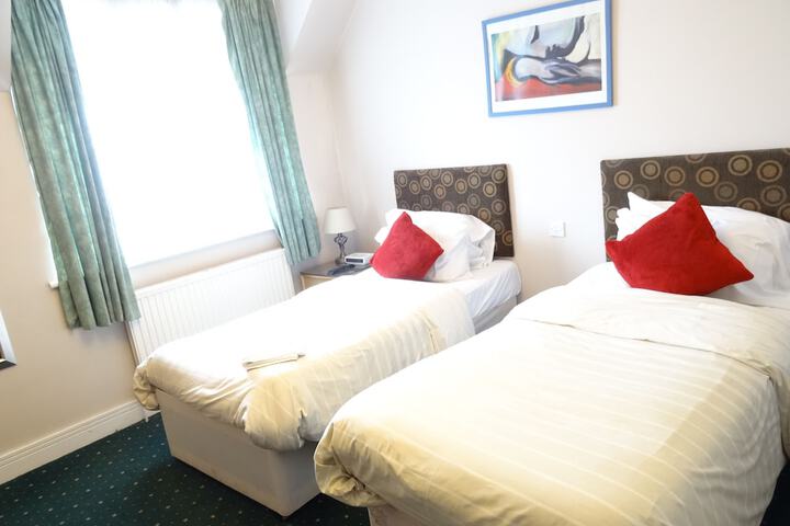 Room 4 of 52