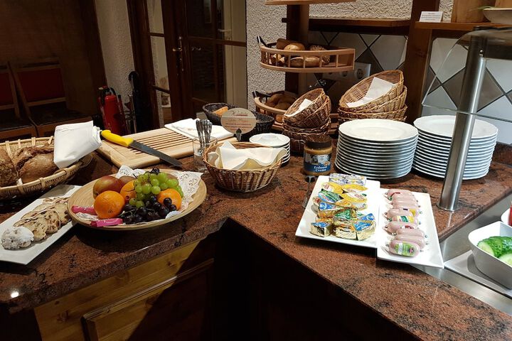 Breakfast/Coffee Service 16 of 38