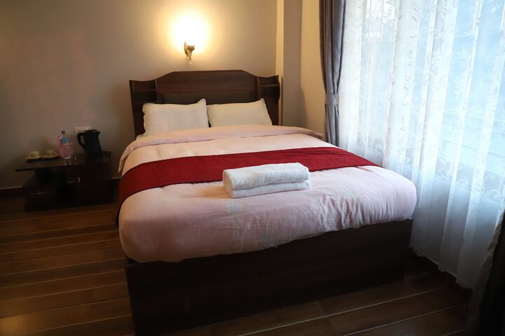Room 9 of 35