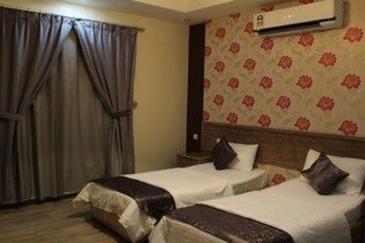 Room 17 of 82