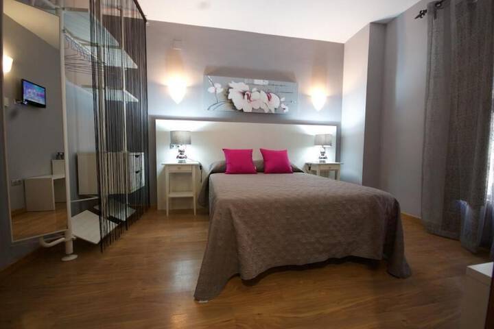 Room 16 of 24