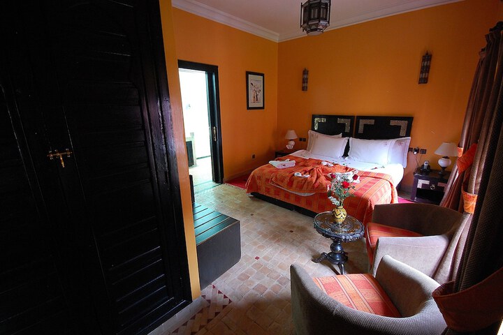 Room 16 of 180