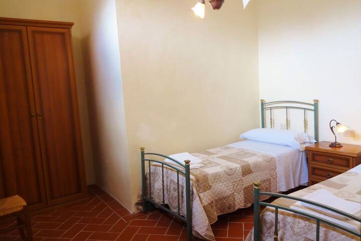 Room 12 of 26