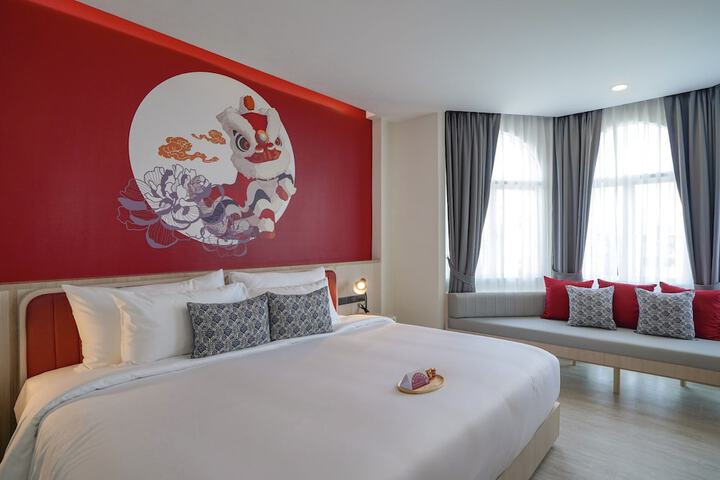Room 53 of 190