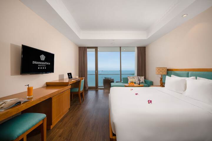 Room 15 of 105