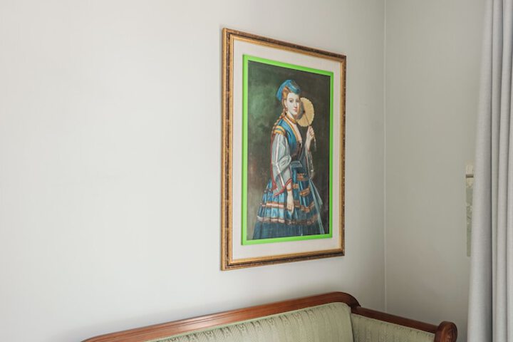 Room 17 of 31