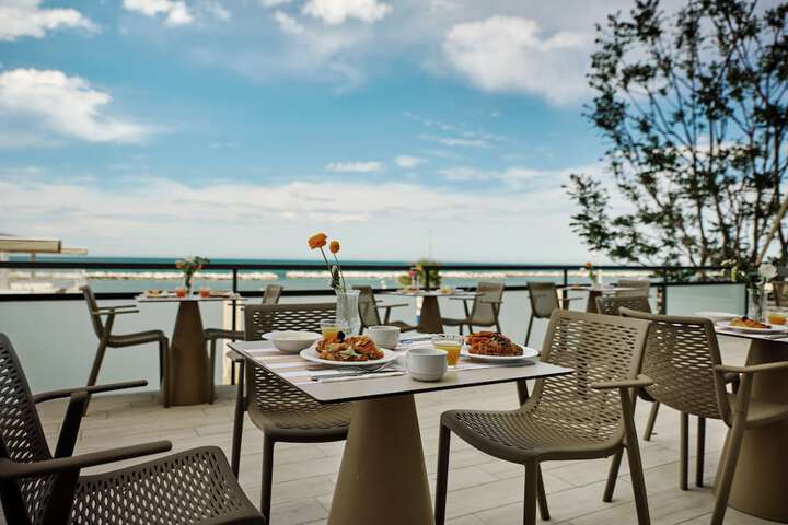 Terrace/Patio 26 of 33