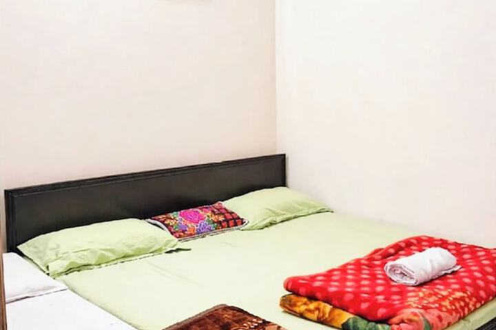 Room 2 of 12