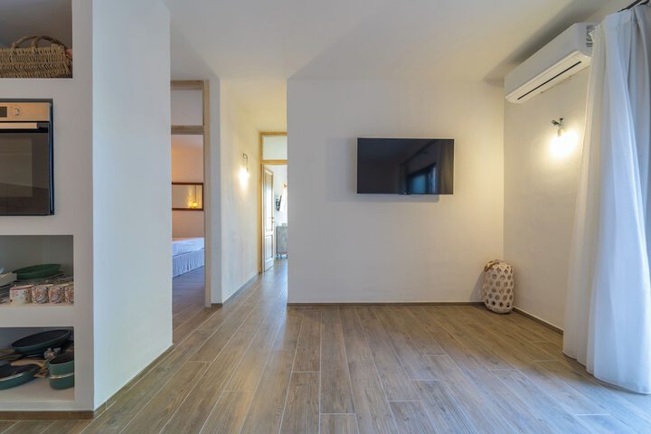 Room 42 of 93