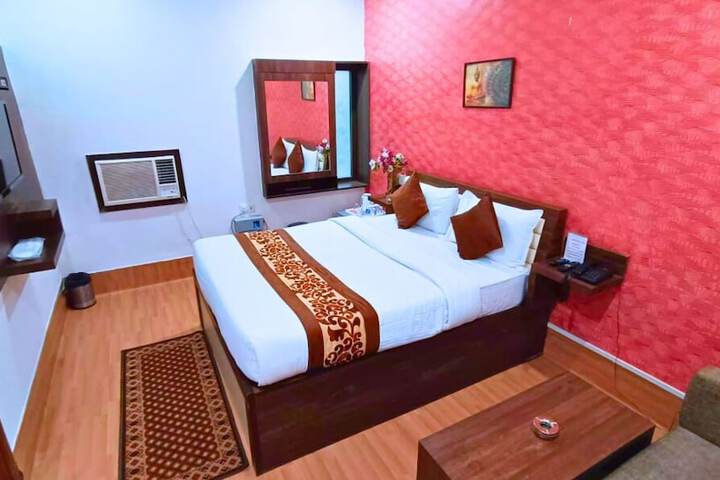 Room 20 of 53