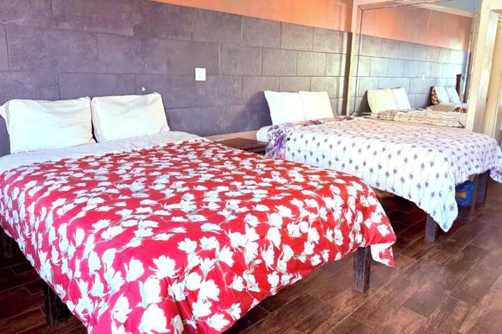 Room 8 of 18
