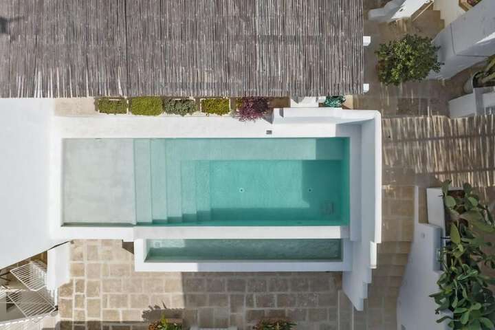 Pool 54 of 101