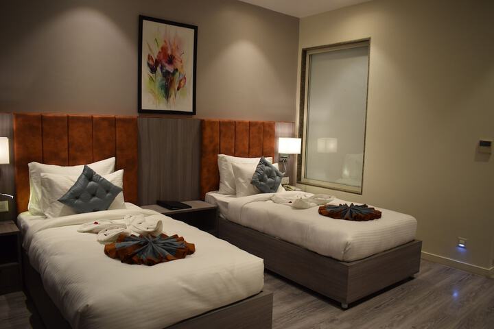 Room 10 of 52